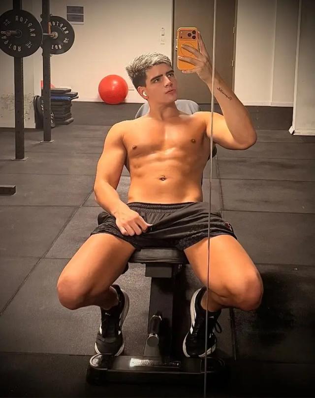 𝐋𝐘𝐎𝐍𝐄𝐋 💣🔥