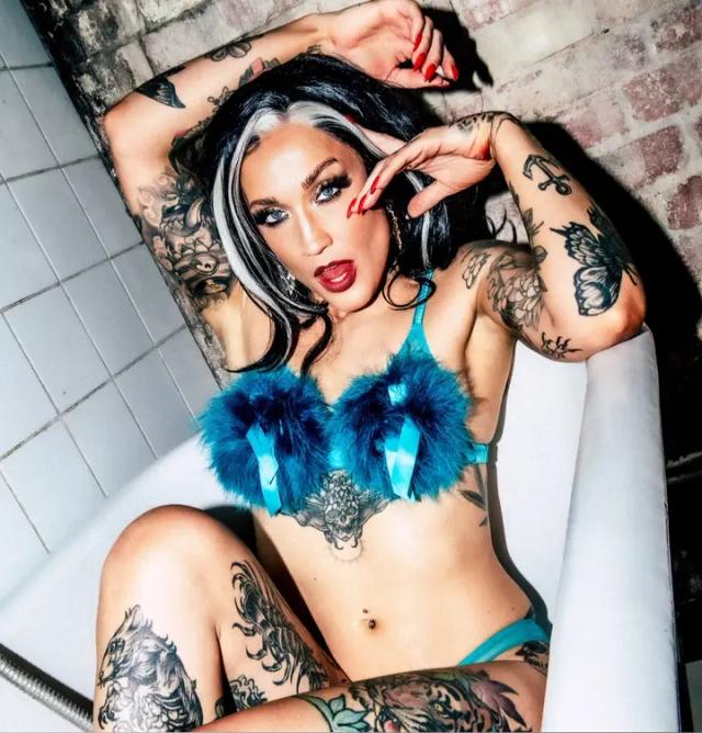 Kat Sinful 𖤐 Tattoo Model
