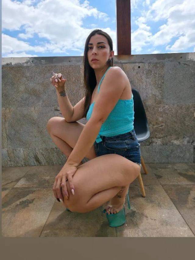 Paola la chica de los pies Eroticos