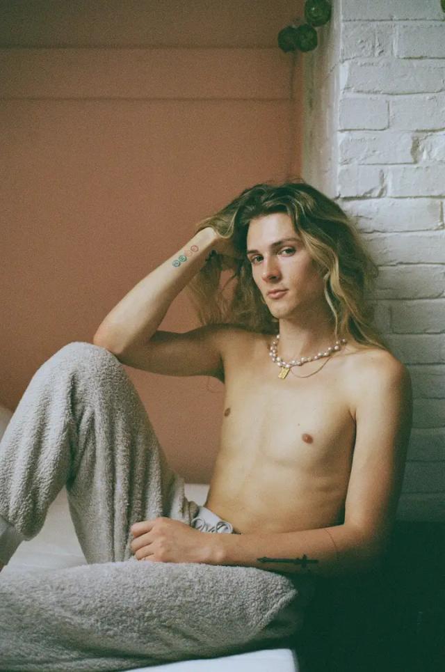 SexxxyTwink10 (Alex Scarlet)
