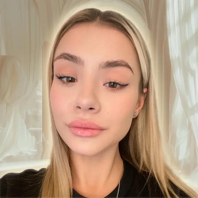 Ilona 🖤