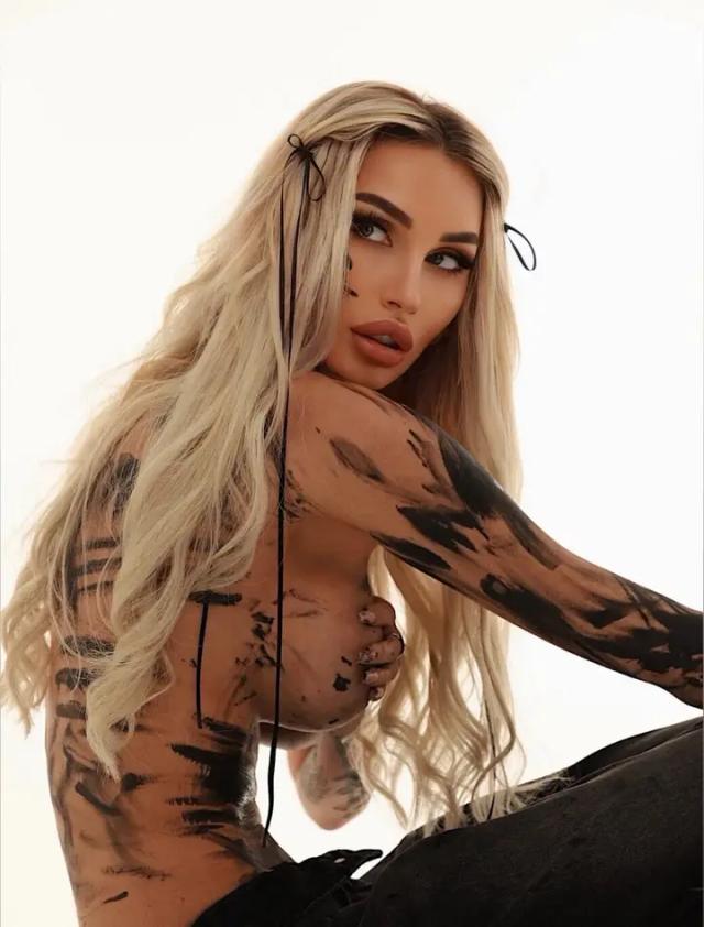 𝐕𝐢𝐤𝐚 😈 𝐃𝐞𝐯𝐢𝐥