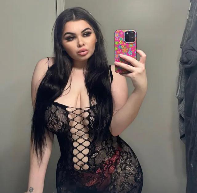 HOTTEST PAWG 💕🍑