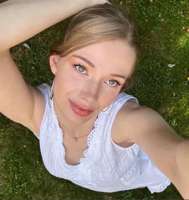 Ella 💖
