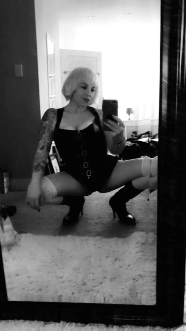 Kinky Courtesan