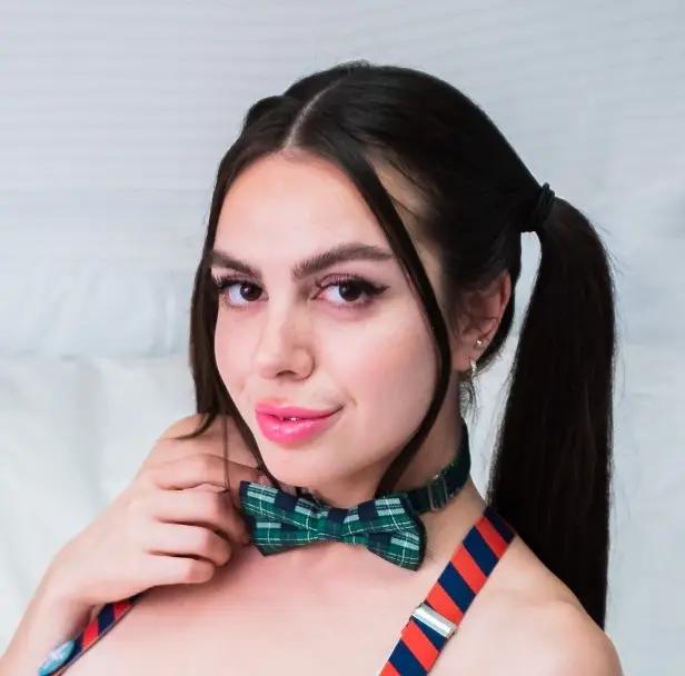 Ema Lee