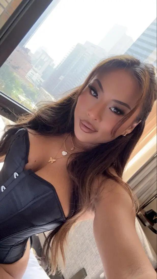 olivia .