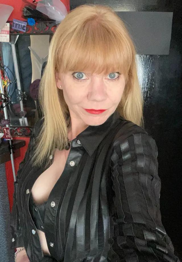 Doyenne Angelica