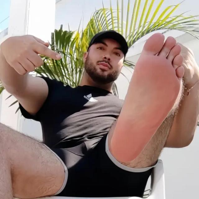Chris Feet 🍆💦🦶🏻