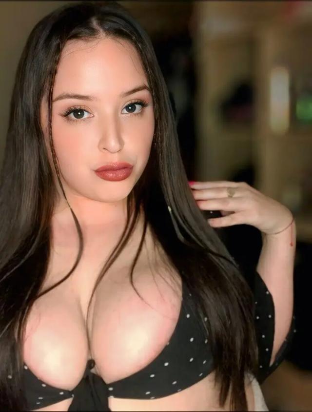 Morena 💋 Your Daily Fantasy