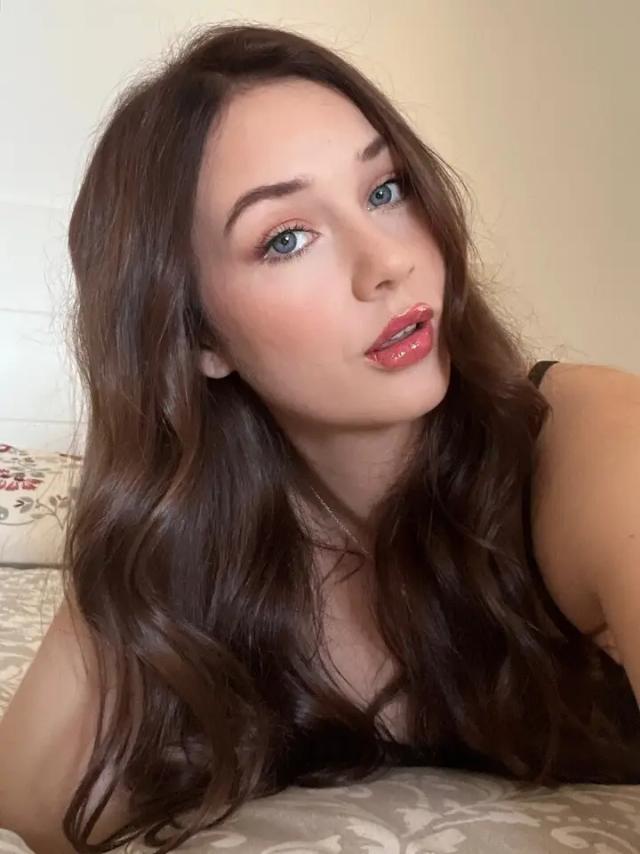 Kay Louise 🖤
