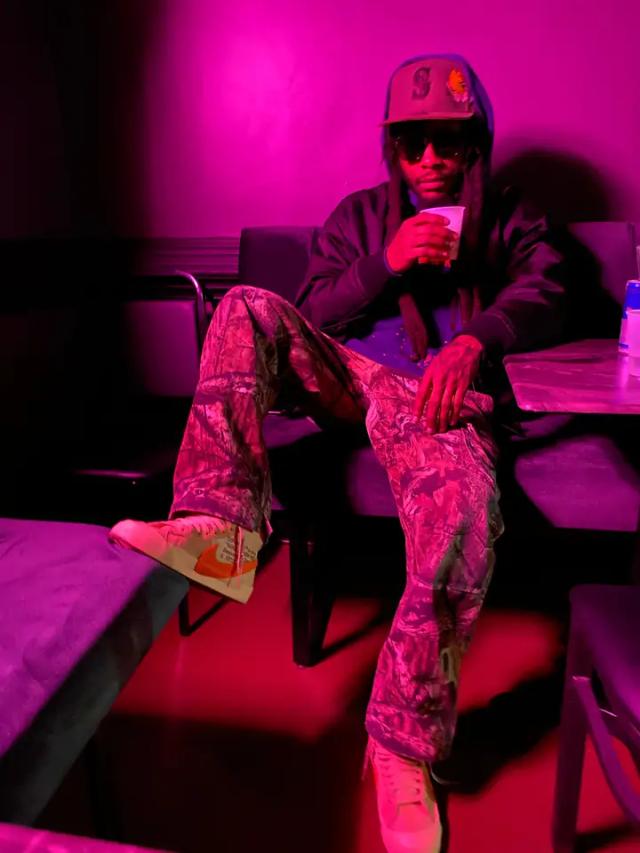 @ChrizStrokez