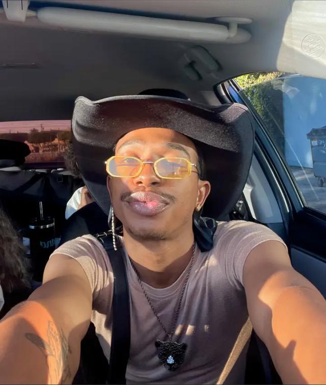 ⚫️🦋
