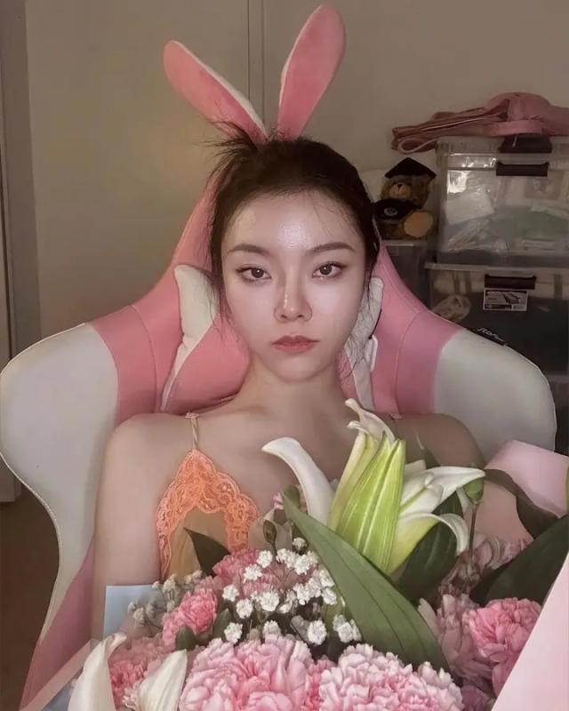 Hi I am Ella 艾拉