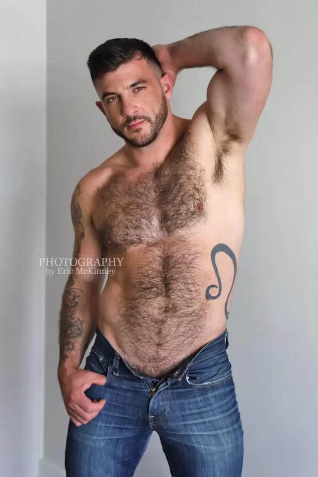 Ian Holms Free Page 🦉