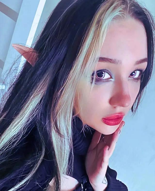 Nyako >.<