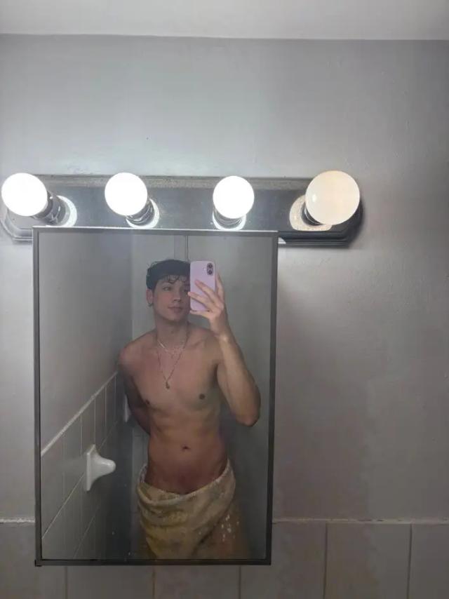 Si
