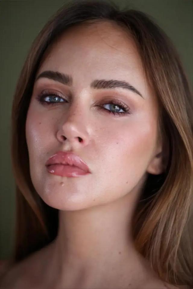 Alyssa Barbara