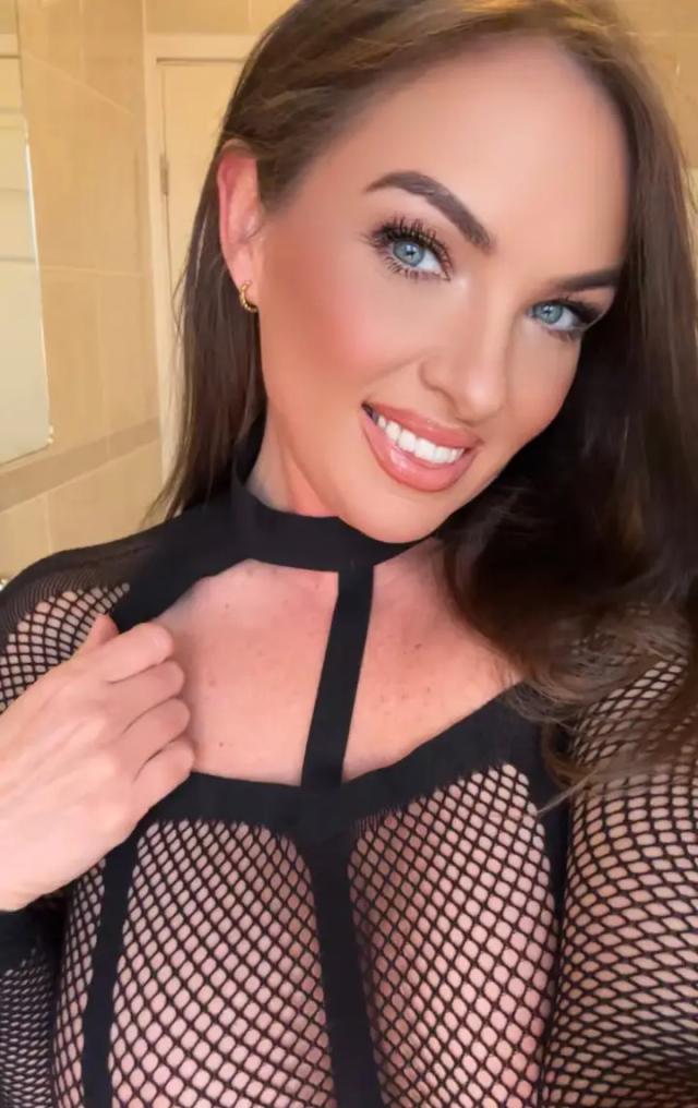Jenny Rose 🌹