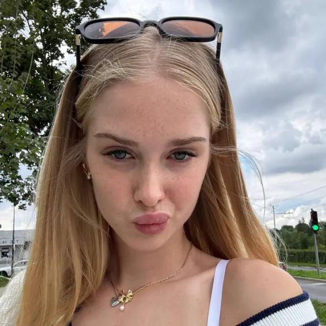 Celine Ren 💗