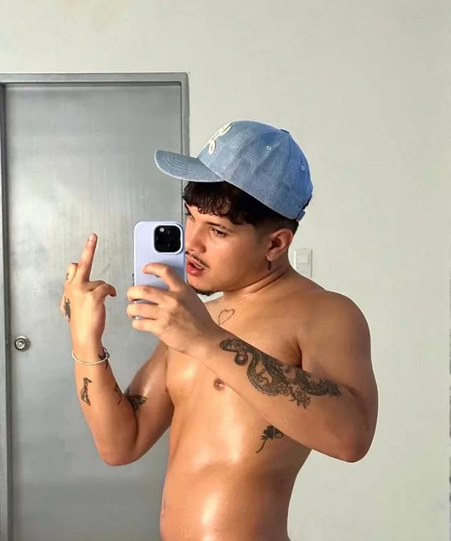 Leo flames