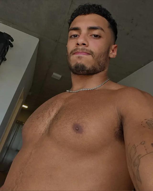 𝗔𝗡𝗗𝗬 𝗗𝗔𝗩𝗜𝗦