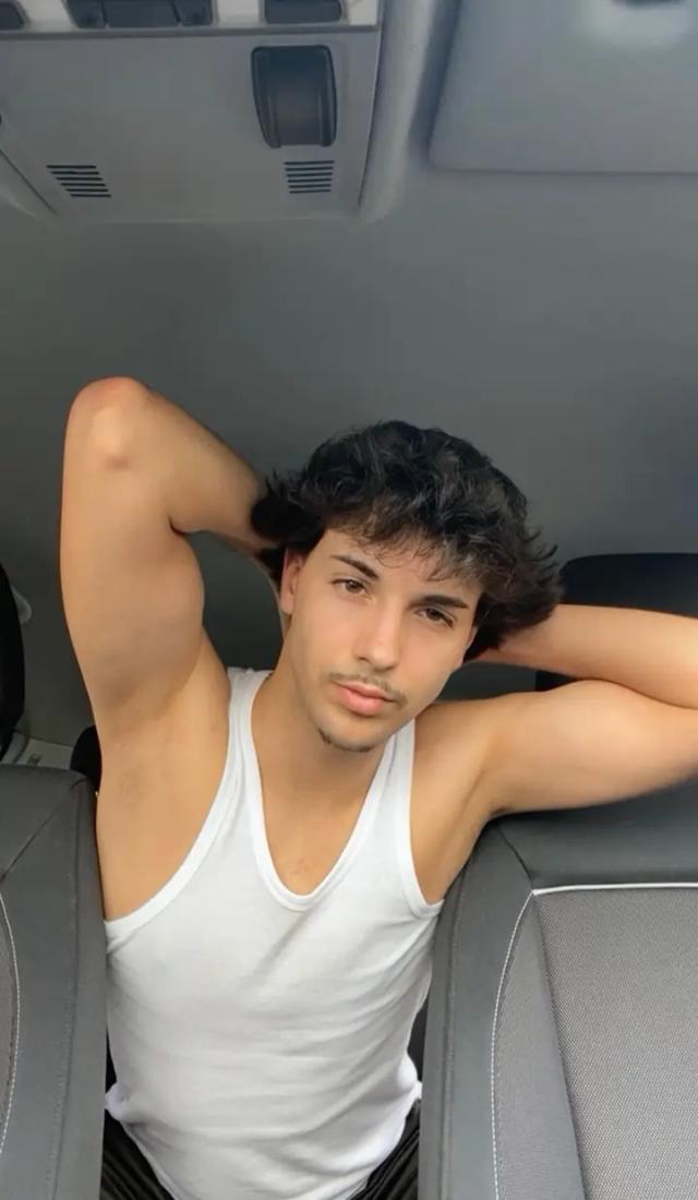 Dio Twink✨