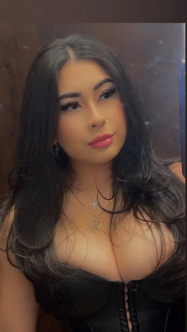 Nina🤭