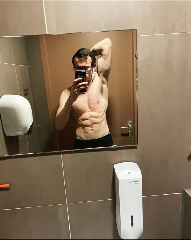 College Stud NL