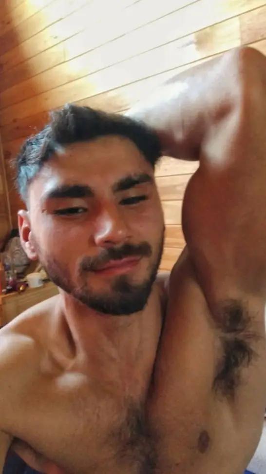 Elias Lyon 🥵