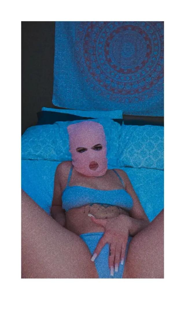 C 🦋