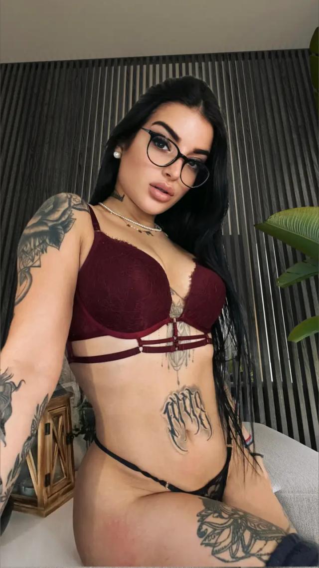 🍑GoddessMalena🍑