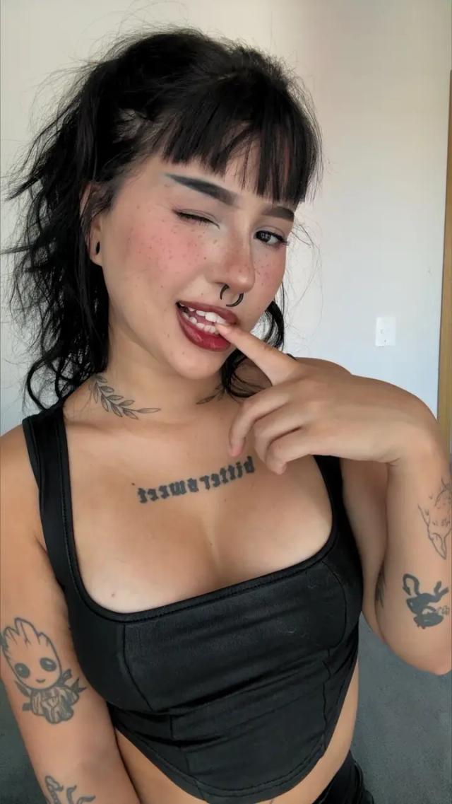 Rafaela Ferrari🖤
