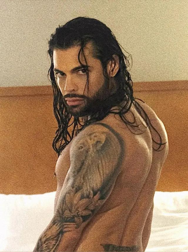 ALEXANDER SAVAGE