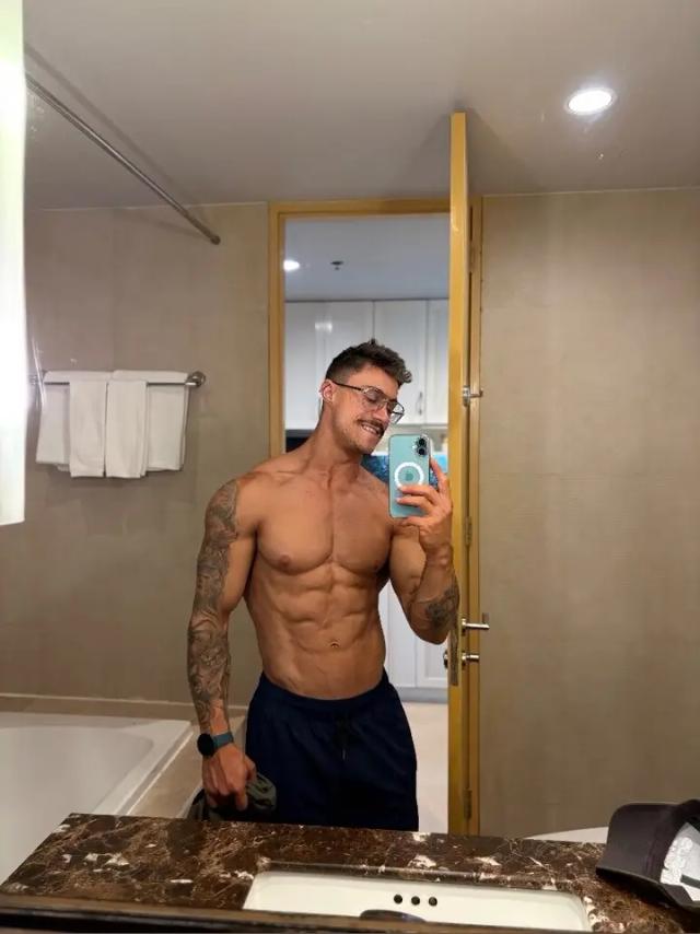 Aesthetic__Pro