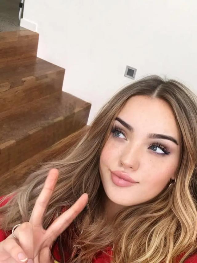 Tara - 19 🌟