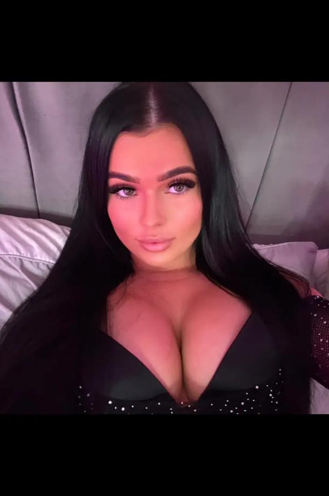 Amy Olivia🖤