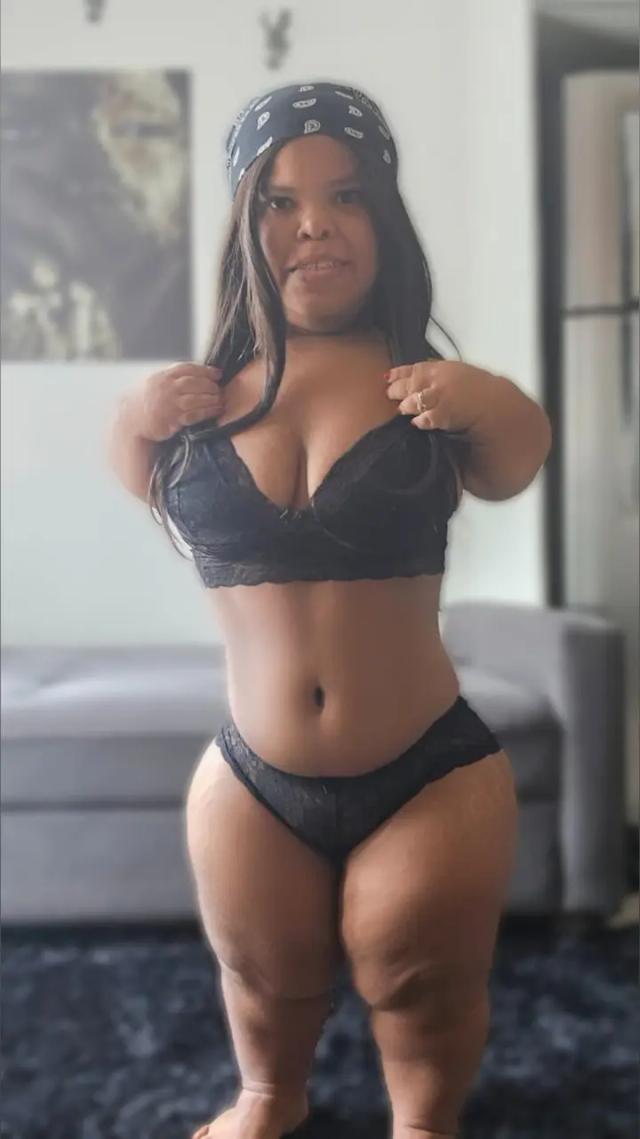 Monike.Midget