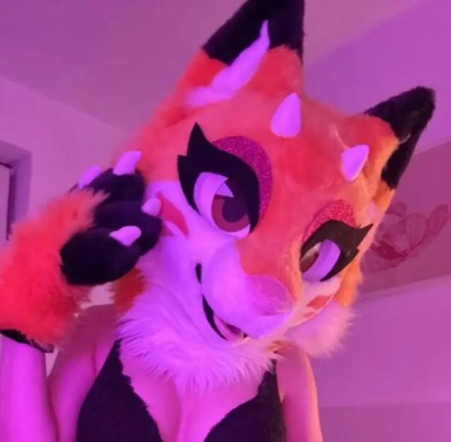 Pinkamer🔞🦊