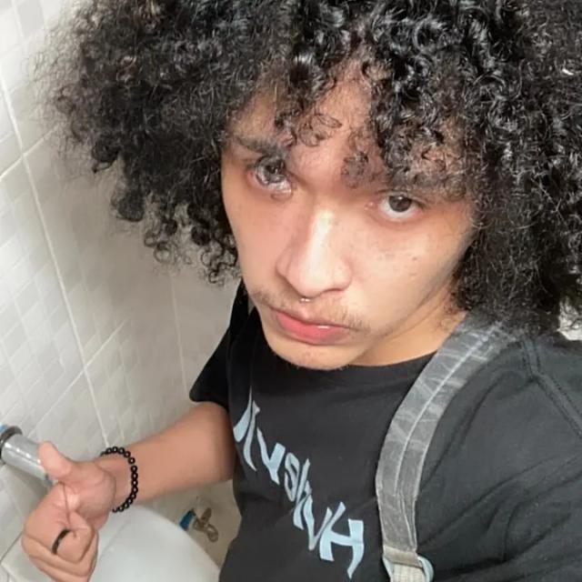 OTAKU 3 PERNAS