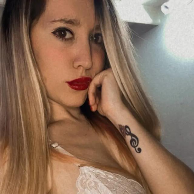 Angie Hot 🔥