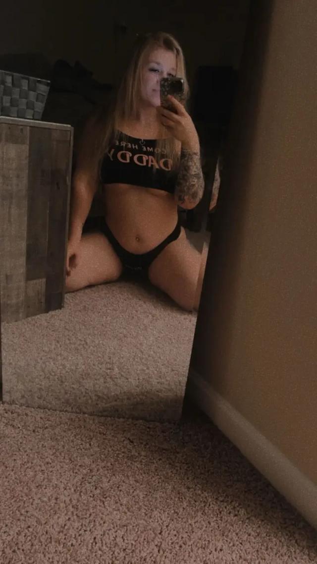 Trixy Rose