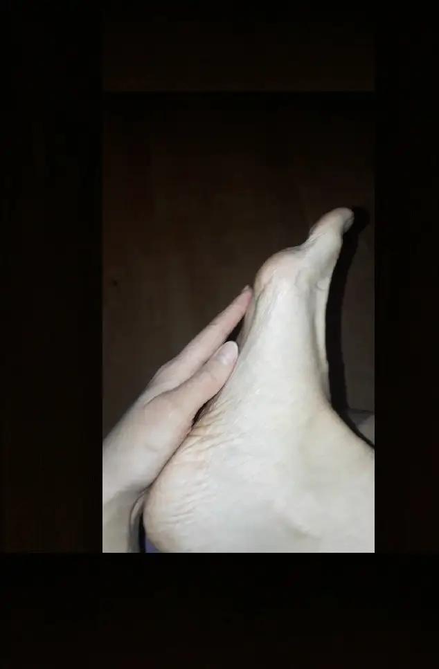 FeetGirl_Ellie