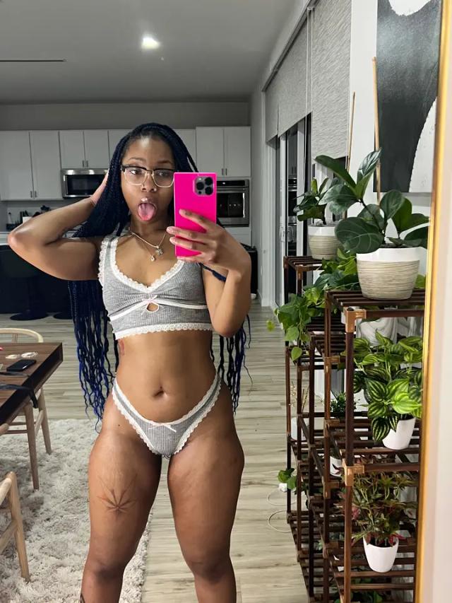 𝗦𝗨𝗚𝗚𝗔𝗔 𝗕𝗜𝗚 𝗕𝗢𝗢𝗧𝗬 𝗔𝗦𝗦 🍑