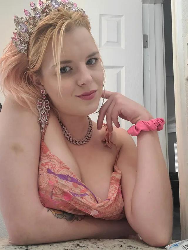 DirtyAbstractDiva