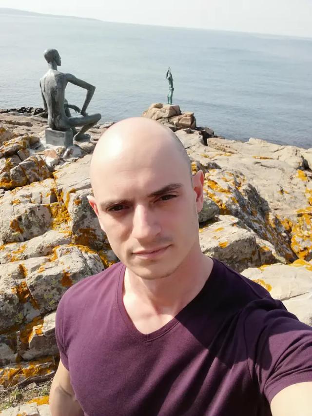 Nik