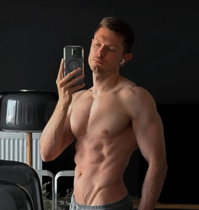 AaronHugese