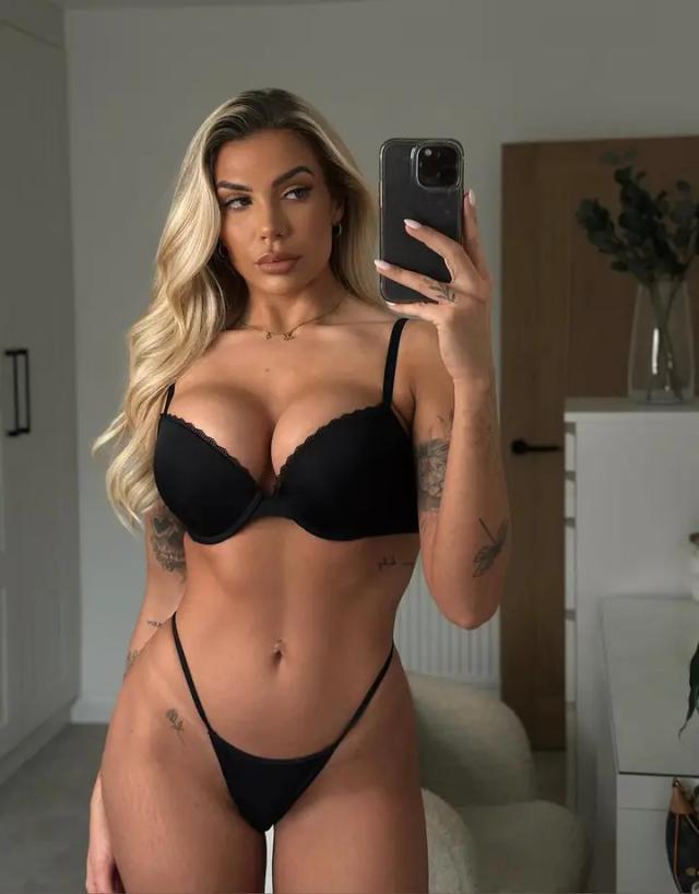 Chelsea Elizabeth 🍒