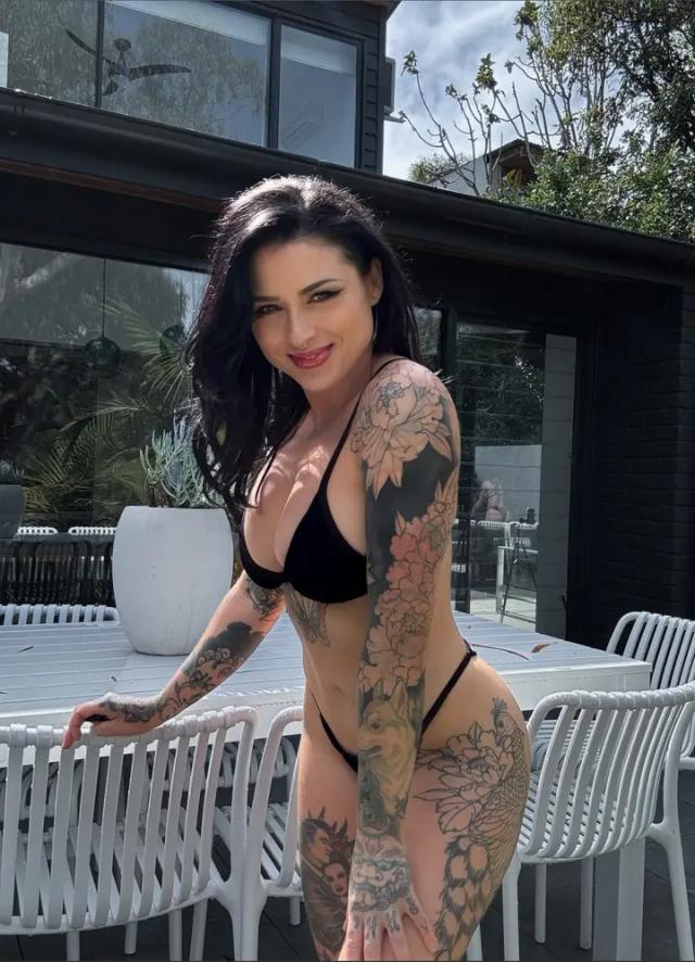 DEMI NOVAK - NO PPV