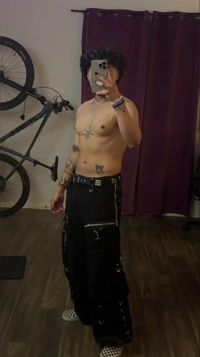 Leo🖤